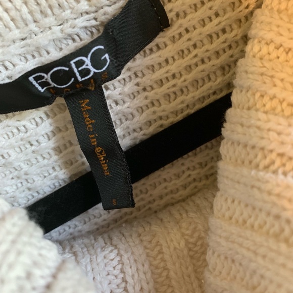 BCBG short sleeve cowl neck sweater - Picture 6 of 6